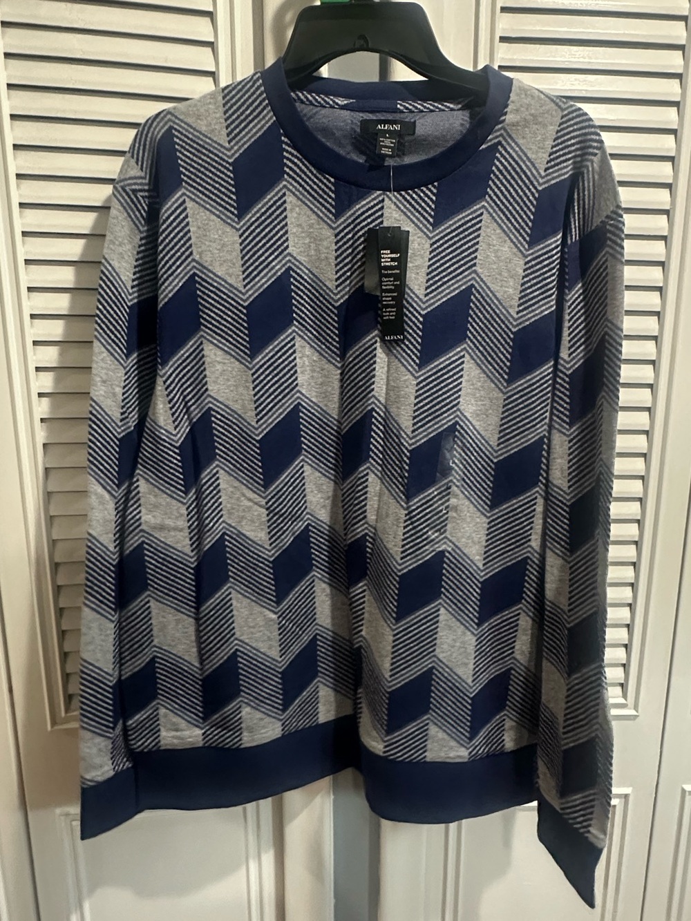 Alfani Men's Navy and Gray Chevron Crewneck Sweater - Modern Knit